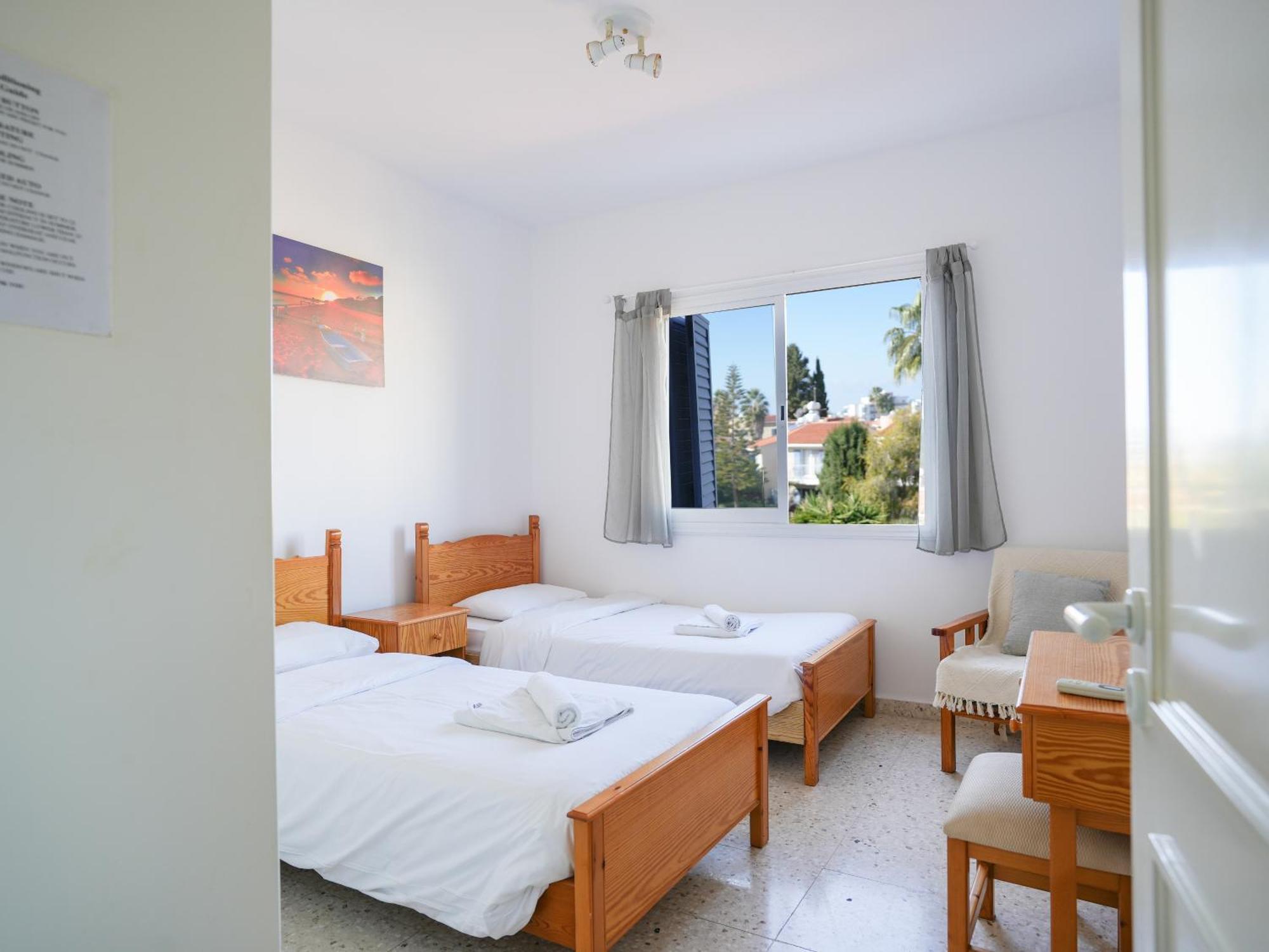 Resitour Paradise Gardens Paphos Exterior photo